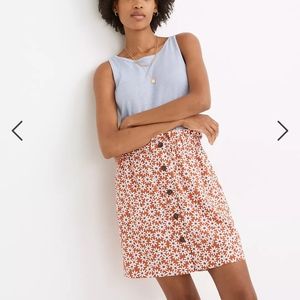 Madewell Paperbag Button-Front Mini Skirt in Falling Daisies
